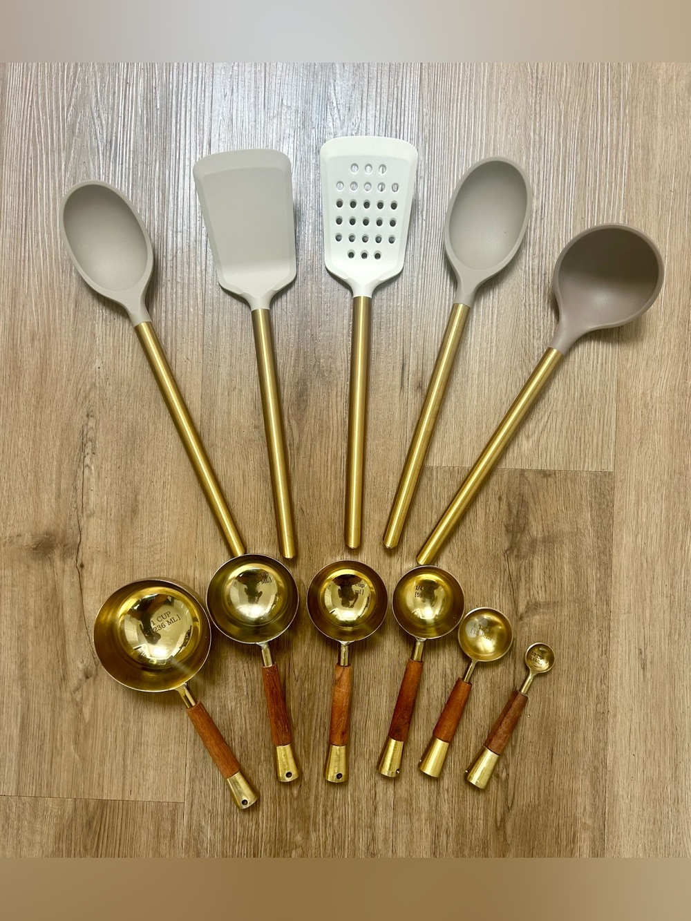 11-Pc Modern Kitchen Utensil Set Gold & Silicone Cooking Tools Measuring Cups